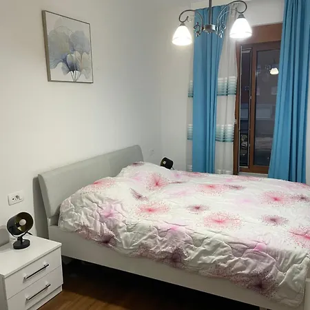 Апартаменты Master Quart One Bedroom Lux Flat *